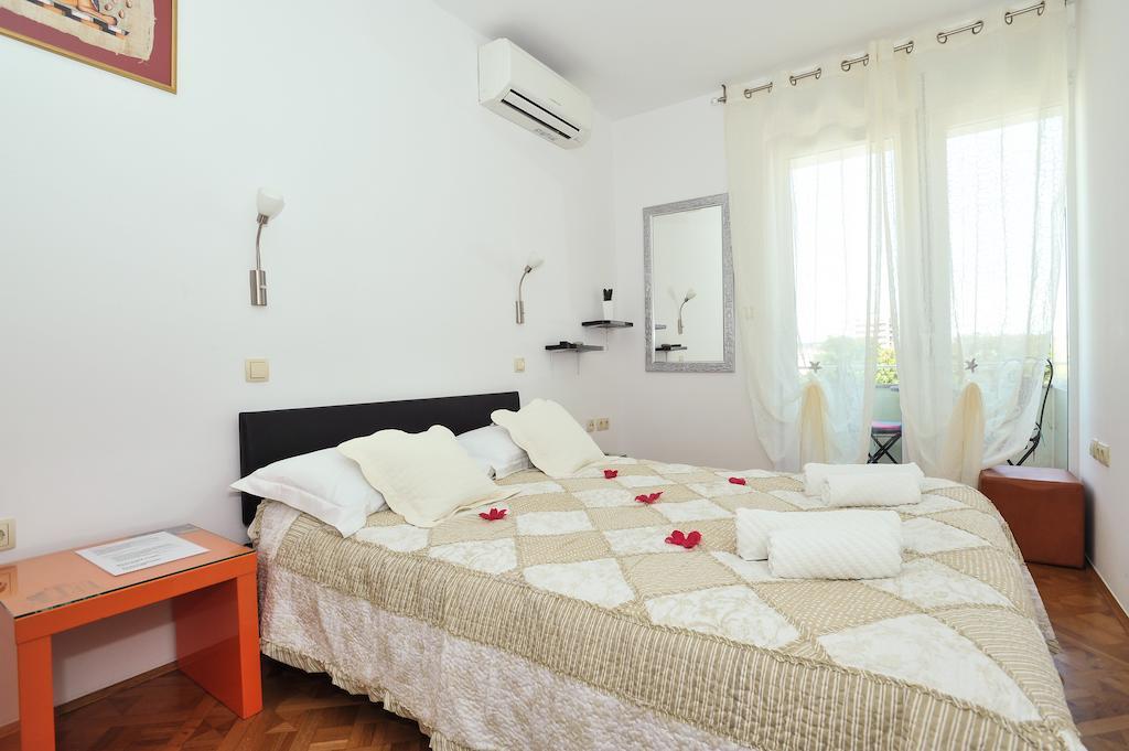 Old Town Ii Apartment